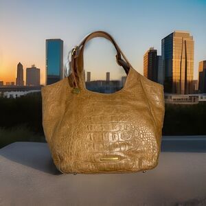 Brahmin Tan Alligator Embossed Leather Purse Shoulder Bag Adjustable Strap Large